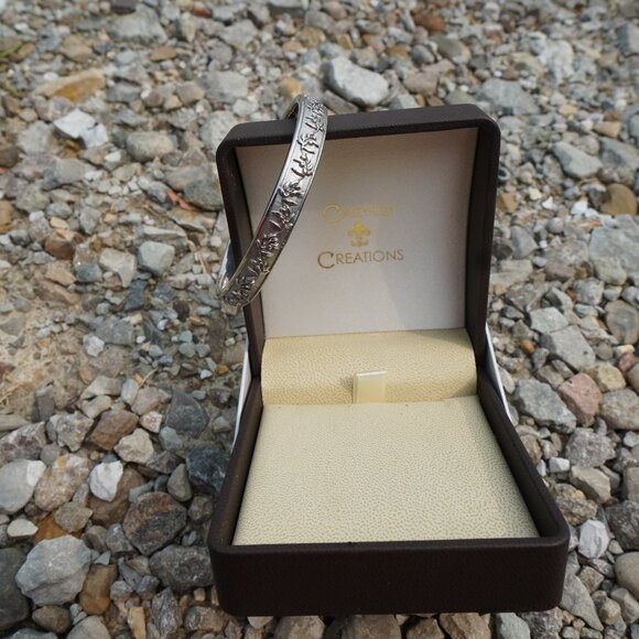 Carved Creations LifeMates Olive Branch Love Bangle Bracelet - Picture 13 of 13